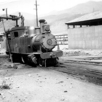 Locomotora abasteciendo Agua.jpg